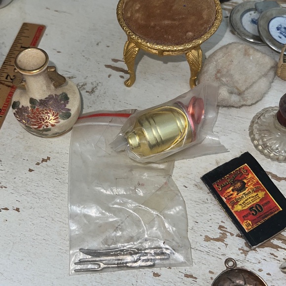 Large lot Antique Vintage dollhouse accessories - Picture 6 of 9
